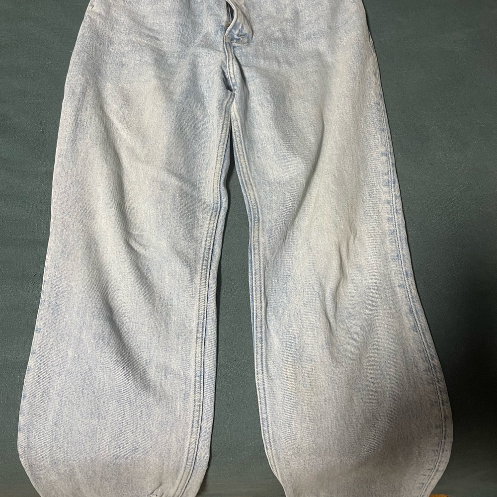 Abercrombie & Fitch Light Denim High-Rise Jeans